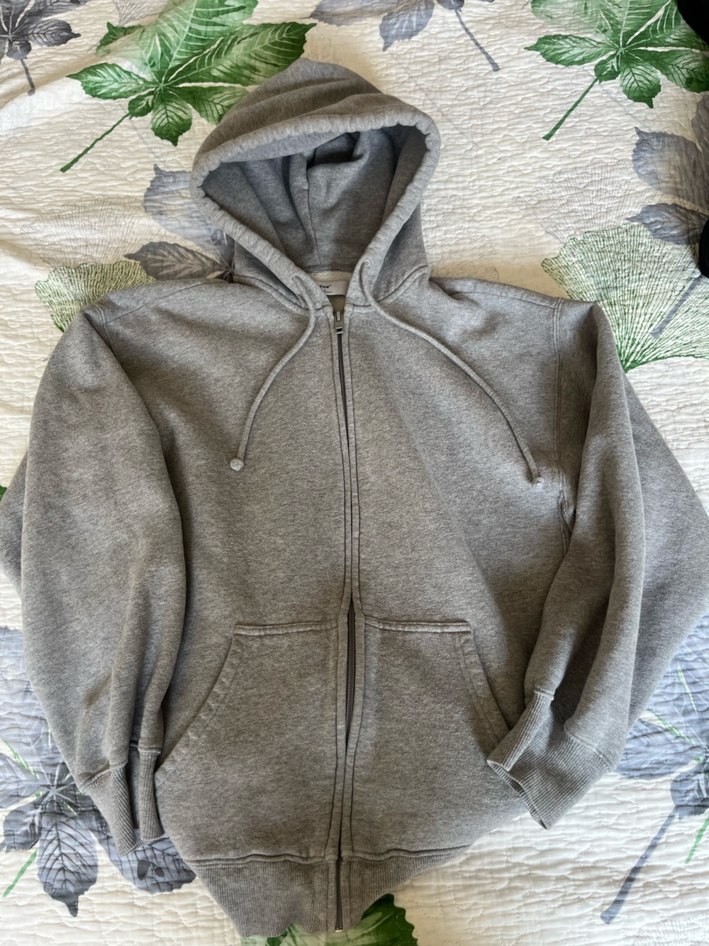 Aritzia TNA zip up hoodie